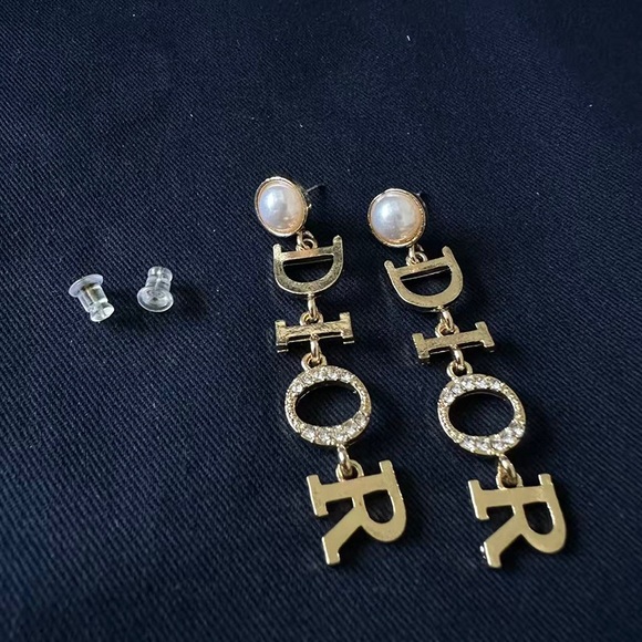 Dior Pearl Earrings - Picture 2 of 6